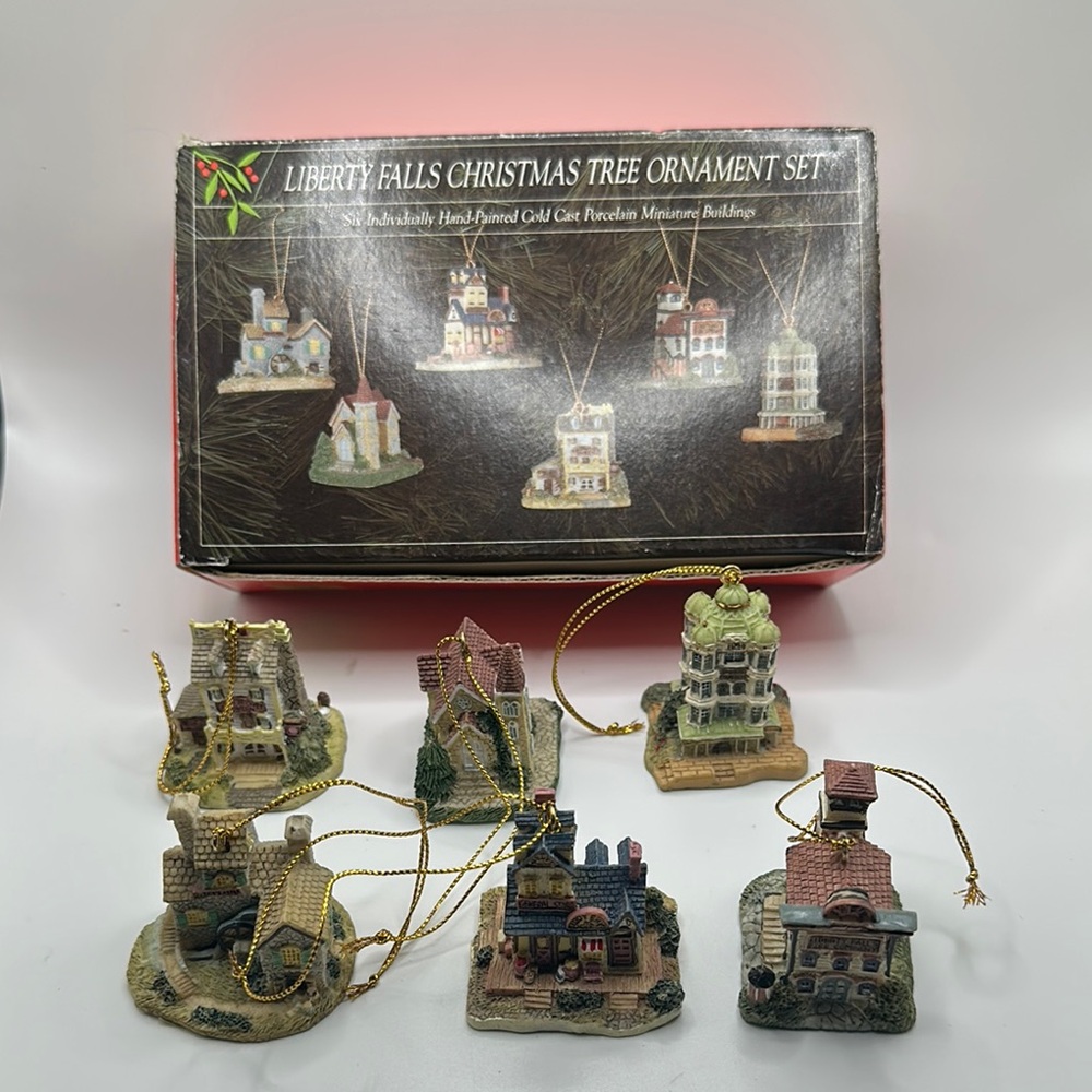 liberty Christmas Tree Ornament Set - Multicolor